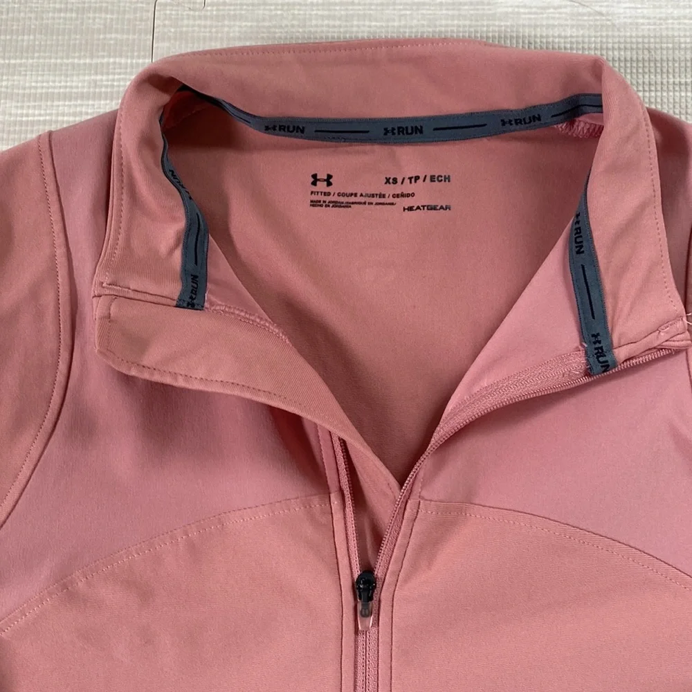 Women’s Under Armour Fitted Quarter Zip - Picture 2 of 3